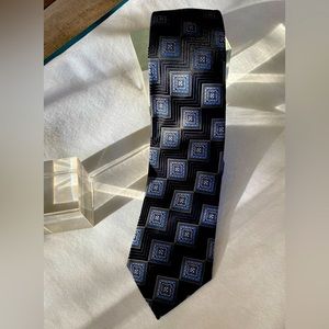 Ermenegildo Zegna Vintage 100% Silk Tie Gorgeous Blue Pattern in Excellent Shape